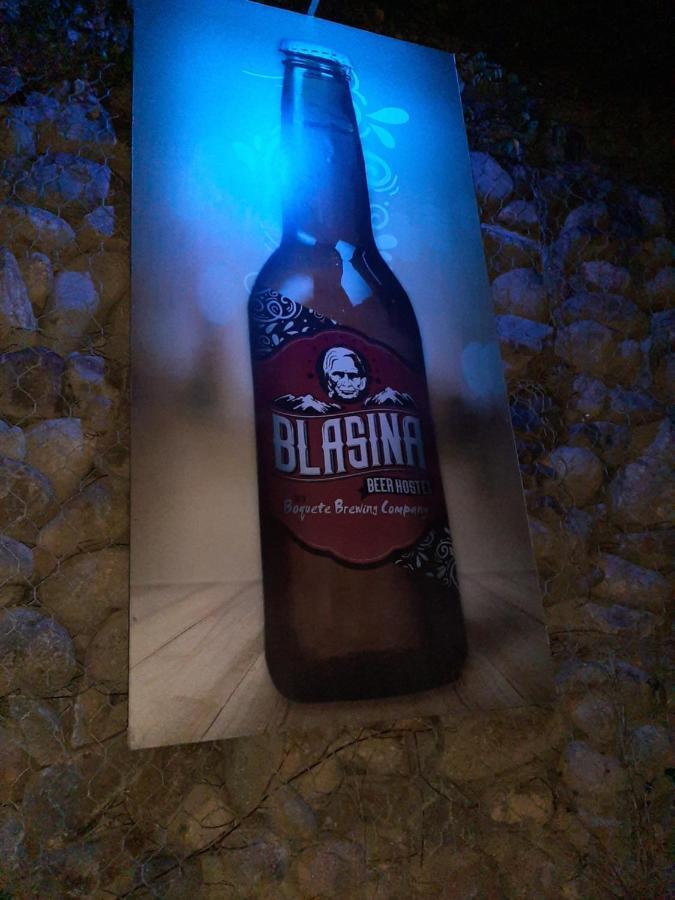 Blasina Beer Hostel Bajo Bajo Boquete Exterior foto